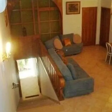 Hotell Lastra Bed & Car