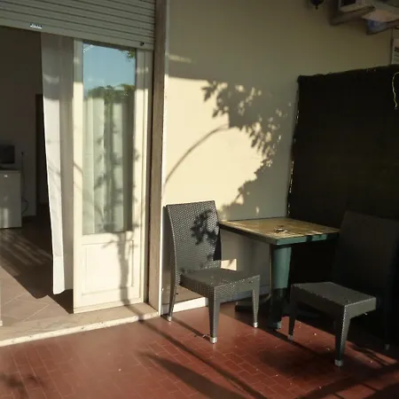 Lastra Bed & Car Hotell *
